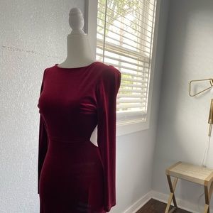 Lulu’s full length deep red velvet gown